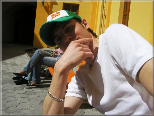 Júúúj, Mike...čo sa tak podoba na Clarka... ;o)