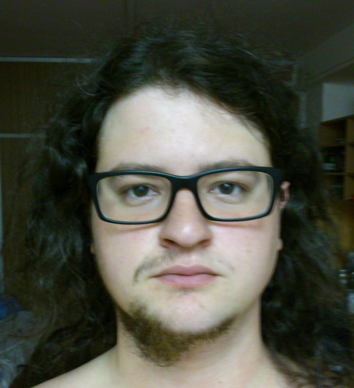 Sice som zacal az po 2 tydnoch a porast je slaby, ale tak fakt ked sa ma robit bachelorka tak prokrastinujem akokolvek :D
TWO FEJS