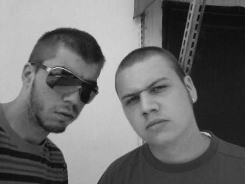 2N :) vlavo Anti a vpravo Rigoleto
