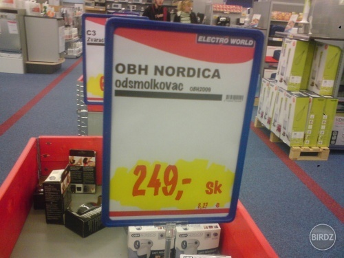 Nepotrebujete niečo odšmolkovať? Nejaký závadný šmolkovia ktorých chcete odstrániť?? :P :D:D