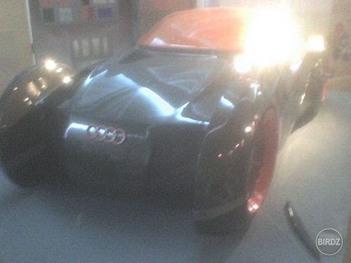 AUDI oranžové