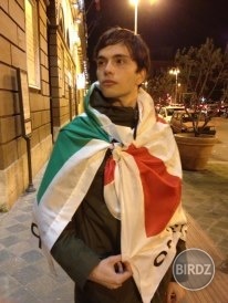 ked tak pozerám- JA MAM FAKT DOBRÝ VKUS A FAKT VEĽKÚ SMOLU- Giancarlo je najkrajší chlap, akého poznám