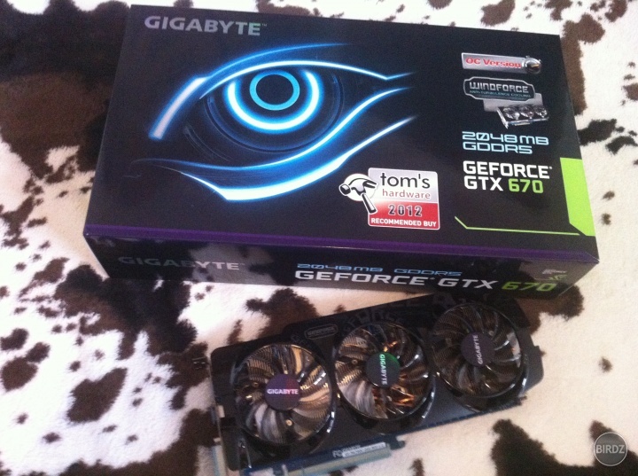 dlho som rozmyslal ale koli tomu ze podporuje physix som zobral Nvidiu a nje AMD..