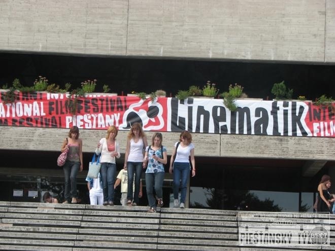 ako sme sa mihli v jednom týždenníku...Cinematik 2008 - filmový festival