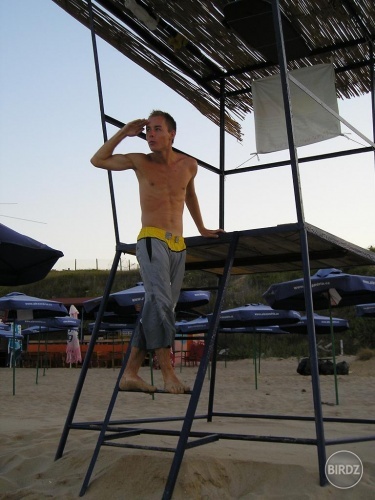 Hliadkujem... baywatch :D