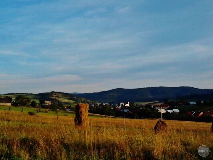  Za našim domom - výhľad na kostol.. :)