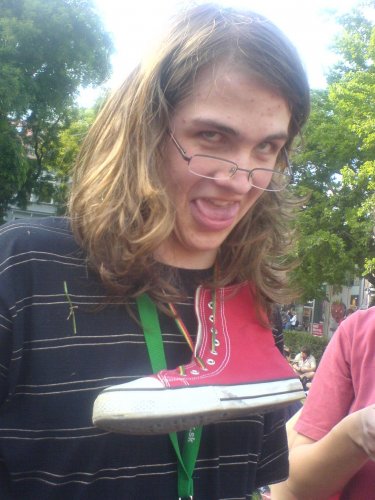 Aha,cinana!!!....:D..Den belaseho motyla ci ako, fajn akcia...