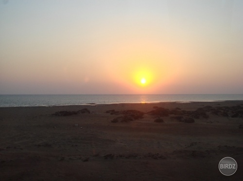 opäť moja fotka.. toto je výchood slnka... v Egypte to slnko je otrošku bližšie asi ako na Slovensku:D:D.... neviem.. bolo tam krajšie...