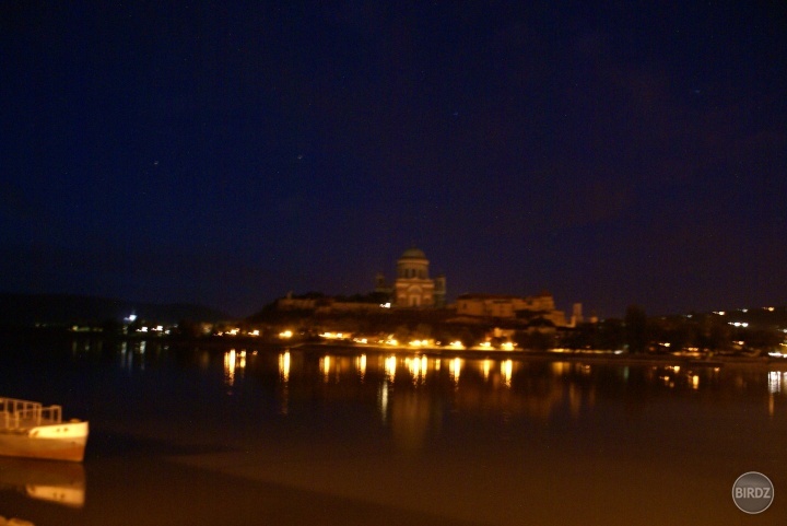 Bazilika Esztergom v noci