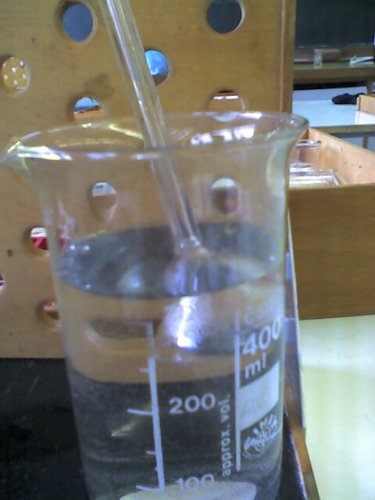 Chemické foto z výroby kyseliny chlorovidíkovej 001