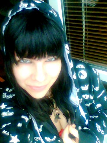 ostrihaanaa..pozrite jake kratke waa..uz neech to dorastiee..;D