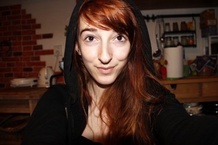 bez mejkapu asi naozaj vyzerám ako trinásťročný emo chlapec :D