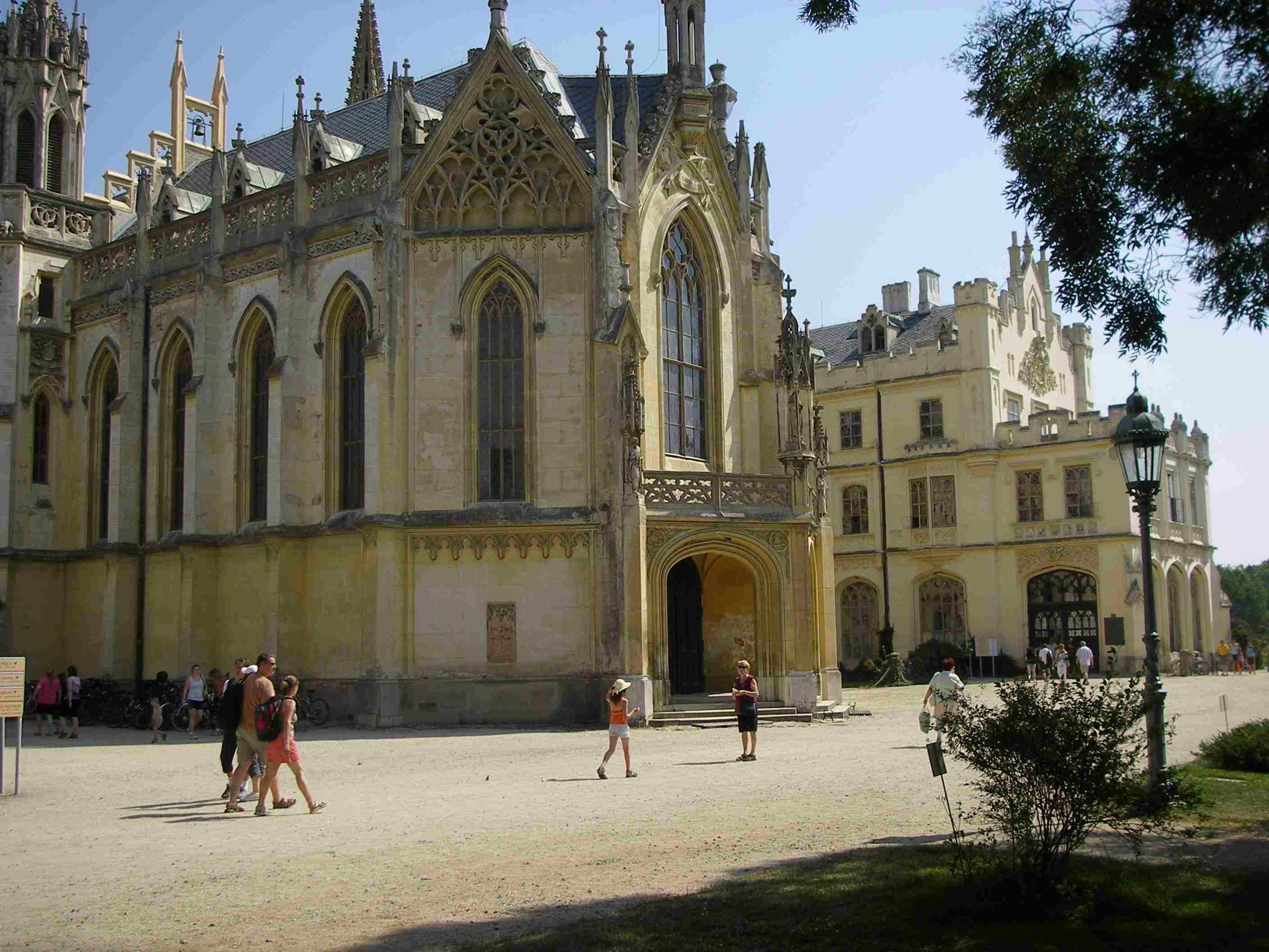 Lednický zámok