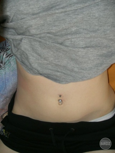 my bellybutton piercing =)