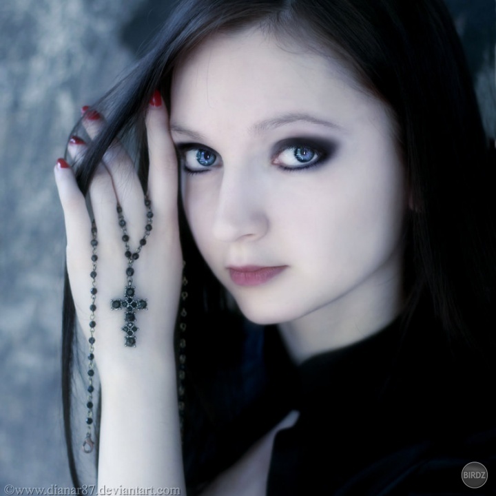 From Deviantart, by dianar87... ach, TIE OČI!