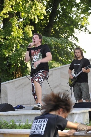 jemny headbang po dlhom case