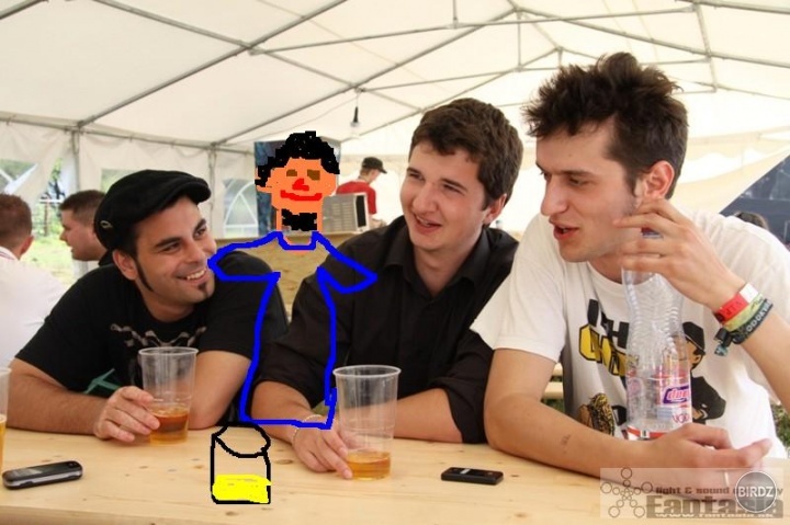 Anonym kids (budúcnosť slovenského punku, ak by ste nevedeli). Dokonca aj animovaný gitarista a jeho pivo :D