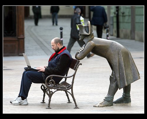 Pozorovateľ- autor : Palo Funtál