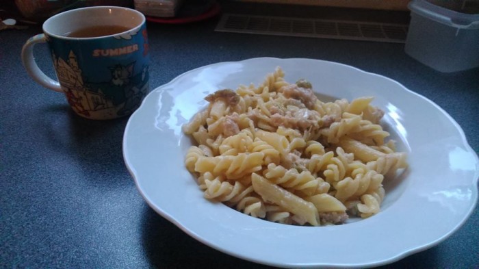 When I am sad, I stop being sad, buy a Tom & Jerry cup and make unbelievably delicious pasta instead.