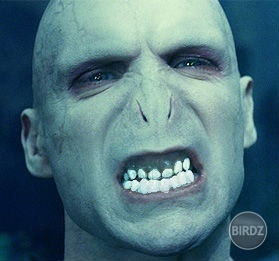 poznate lorda voldemorta z Harryho Pottera?? použil colgate,,,