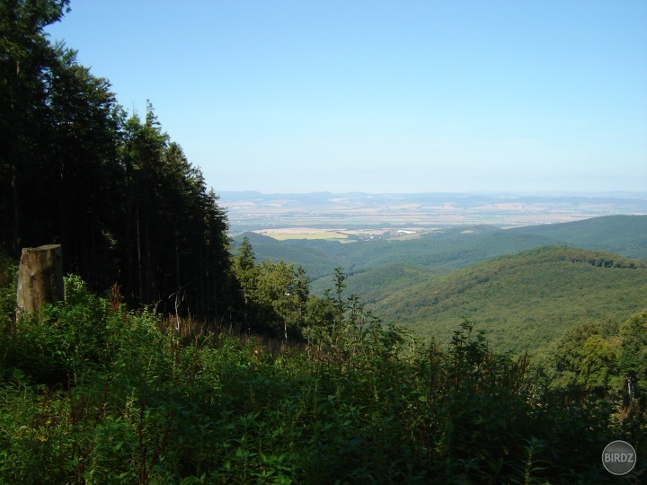 Milujem výhľady. Dnes som absolvoval jednu vyše 11 km dlhú túru. Samozrejme zdravo- naboso.