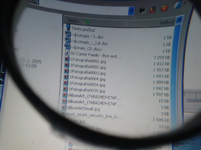 prosimpekne taketo screenshoty mi posiela zakaznik na mail xDDDDDDDD nie stlacil jedno pojebane tlacitko a poslal mi 100kb screen. on mi posle 2 megove fotky fotene telefonom cez lupu xDDDDDDDDD