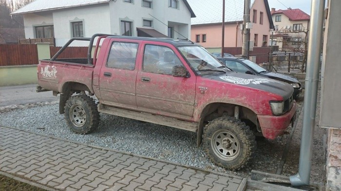 1995 125 000km prvý majiteľ, Lešťenka ,garažované, TOP STAV, nepozná terén, kupené len na rybačky a chatu. Spotreba 5litrov totokupuj !
12 000€ len do konca mesiaca!