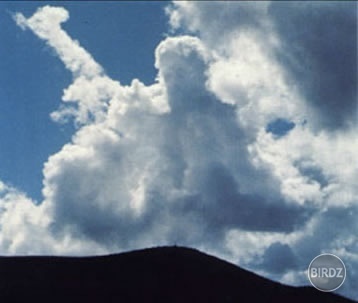 Kristus sa javí v oblakoch. 