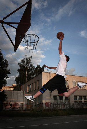 Petko ked hra streetball :) .. pekne mu slo :P