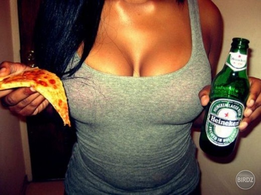 mnam pivo a pizza