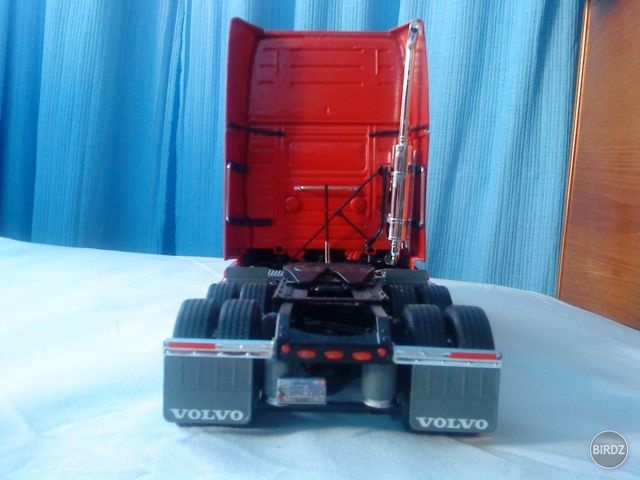 Volvo VN670