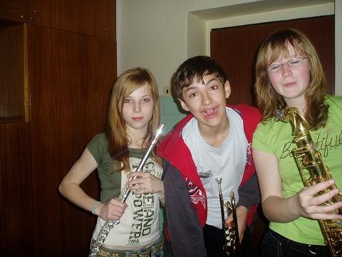mishoo!...ruleez...flip..koneec...moee...smrad!!:D