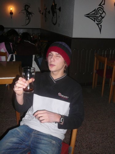 hehe... moj supeeeeeeeeeeeer kamaraaaaat Matusko... ale on pije len kofolu :D:D:D:D:D:D:D:D:D:D ahm to urcite... ;)