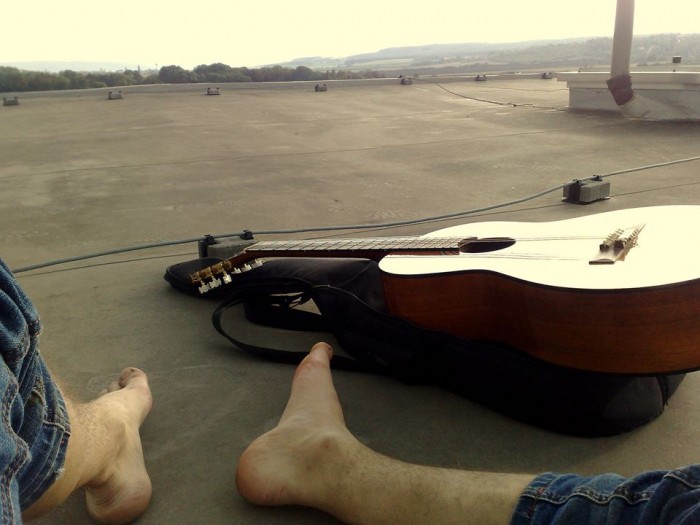 with the birds I'll share this lonely view. 