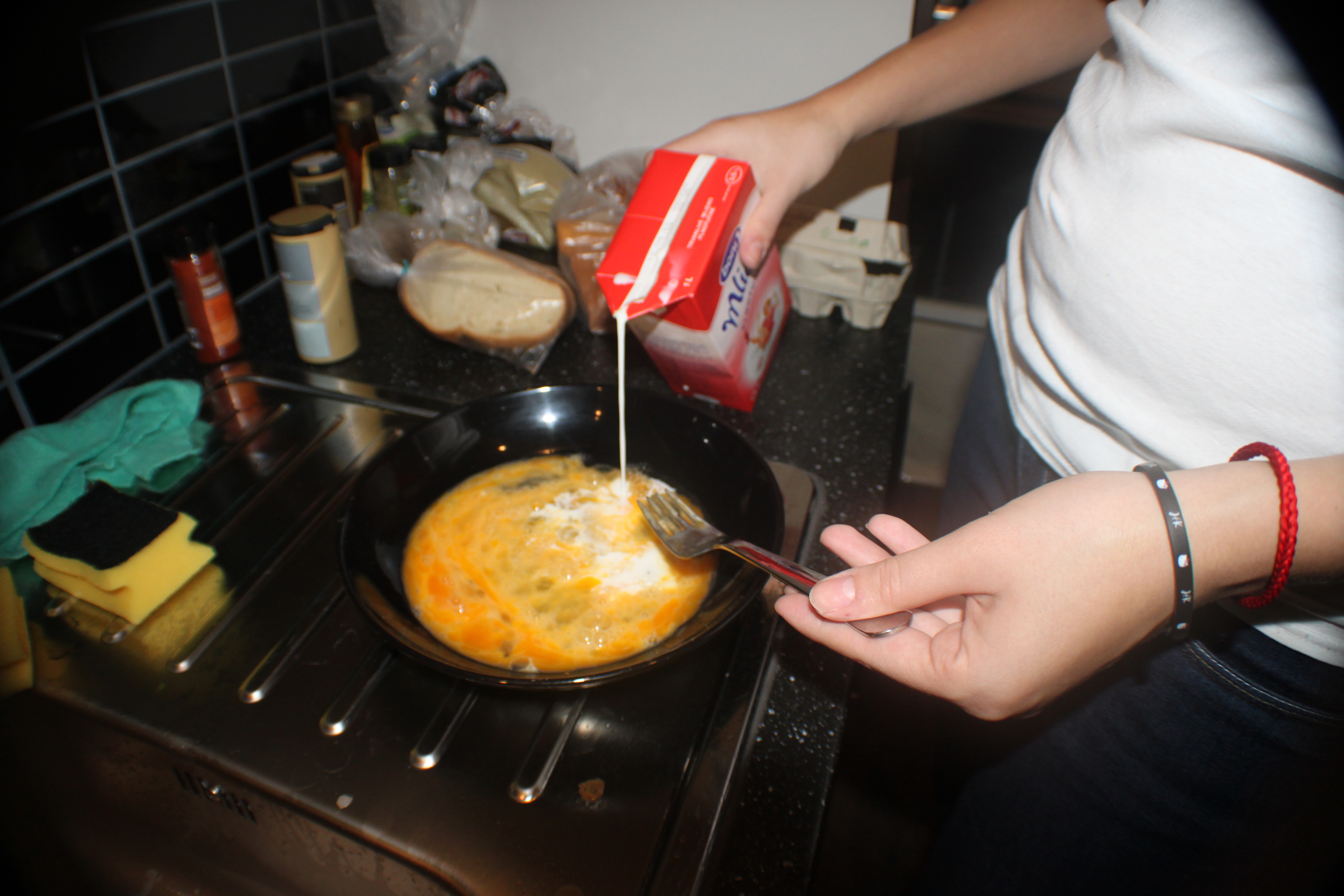 prazenica s MLIKOM! @etelnair @nowic :D