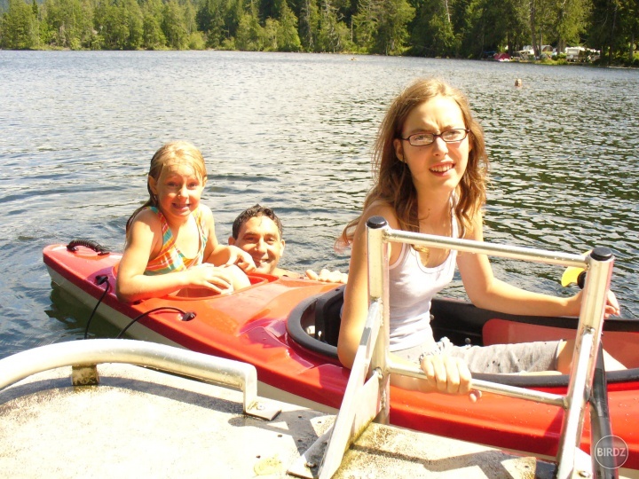 VEĽKÍ ČLNKÁRI NA OCEANE