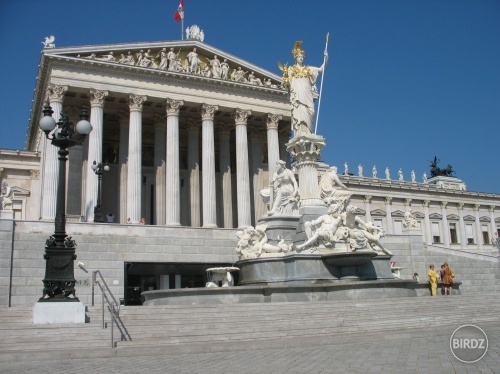 Bližší pohľad na parlament