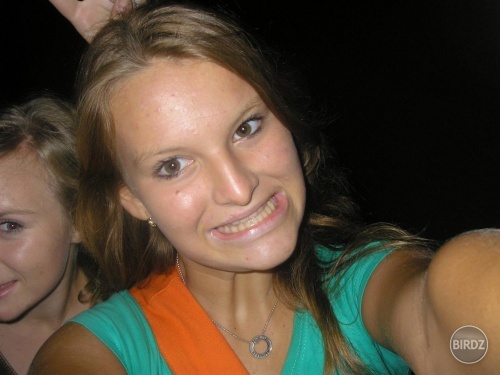 julka:Da polka mna:Djulinka VIE fotit seba:D