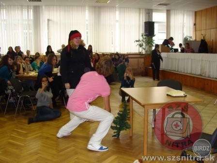 inscenácia a Kofolu a reklamu né né ja nemusím ja už ho vidím!!! 