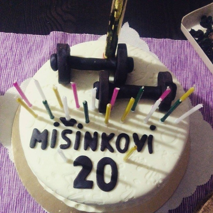 Takúto peknú tortičku som dostal :D :)
