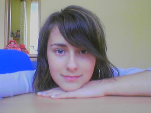 RadushQa...tak toto je jedna uzastna osobka...s ktorou je velka sranda..(my ked sme spolu ta tak blbneme:D...simon uz ma skusenosti s nami:D:D:D)...mno a s tymto zlatuckym cloviecikom ...sa dokazem aj porozpravat o hocicom..co vas len napadne ;) smuuQ moj