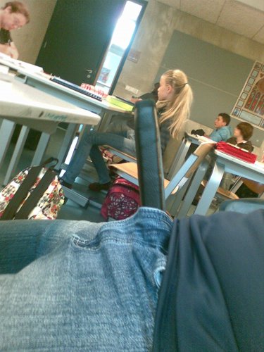 trochu sme blby s kamosmi v skole :D ten nosic cierneho peracniku som ja :D