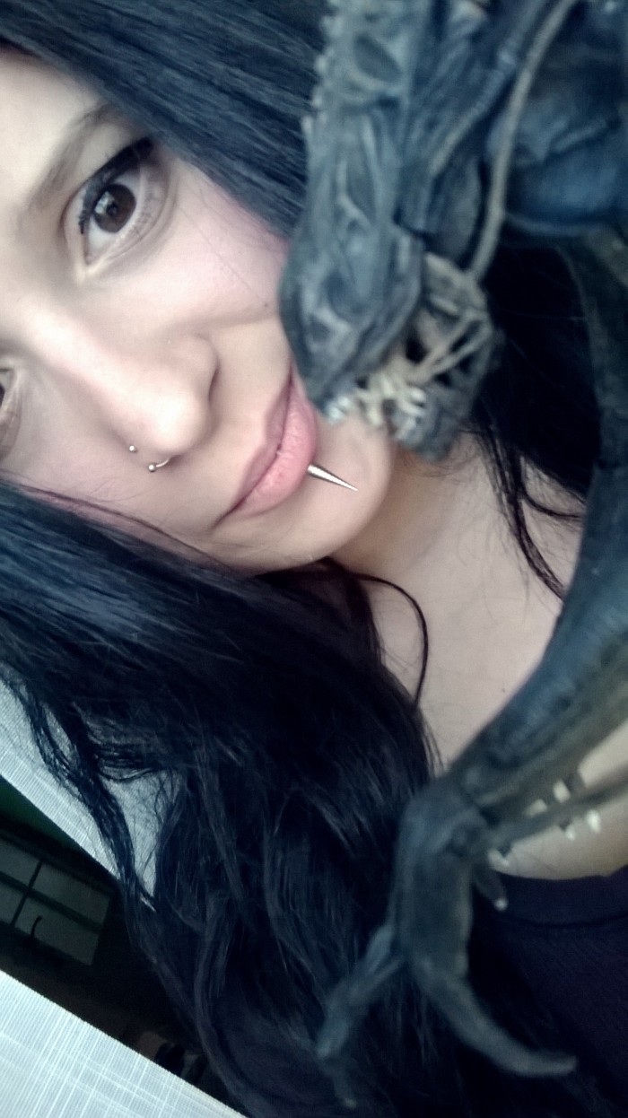 Hey Allien ! Get out from here ! 