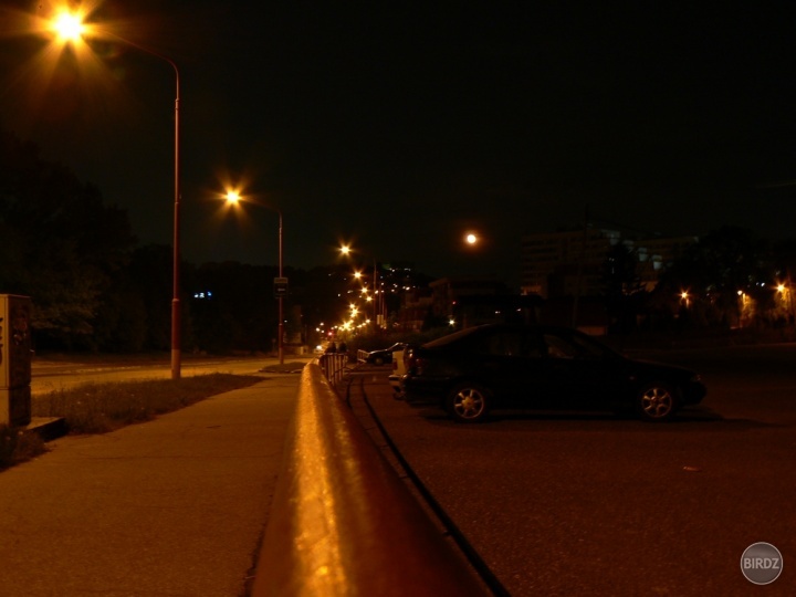 co je lampa a co je mesiac?
