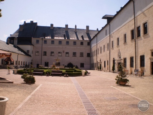 Červený kameň - nádvorie
