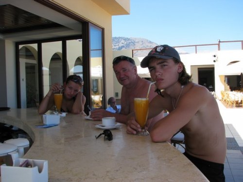 da family, kreta