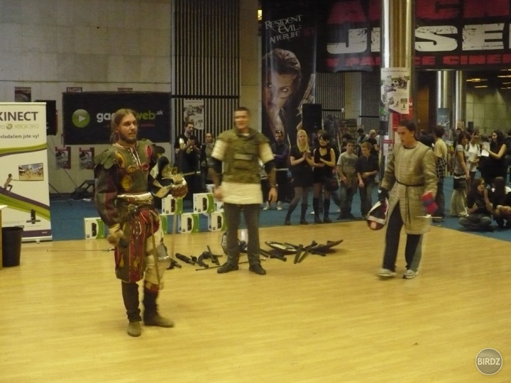 Predvádzanie zbraní pre Larp