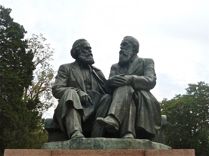 Marx und Engels :3