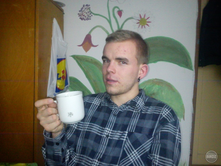 na intráku.