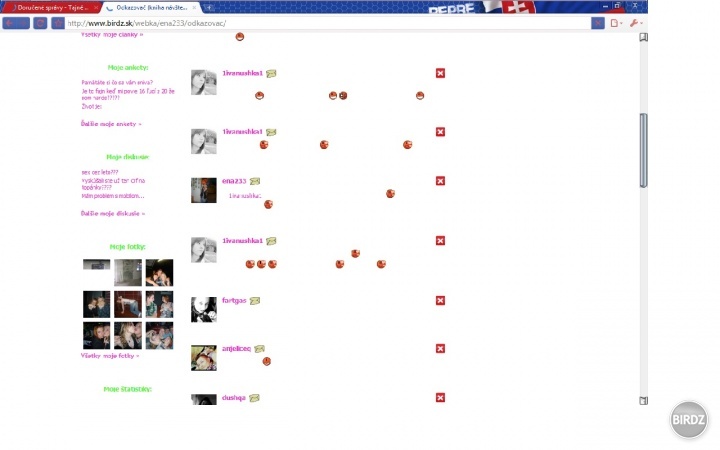 ako krásne mi otvára webku..môj nádherne spomalený net...grrr...ale tých smajlov som odfotiť musela....sú božský :-*